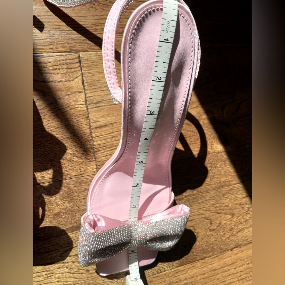 Public desire pink kitten heels 👠